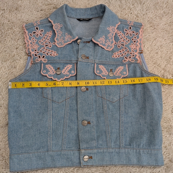 Driftwood Venus Eyelet Floral Pink Embroidered Denim Lace Vest - Picture 8 of 9